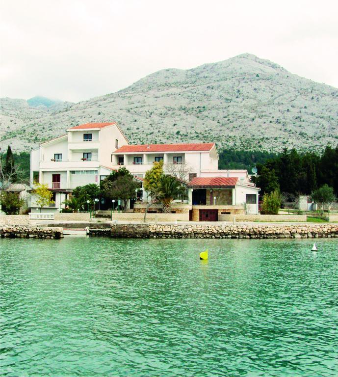 Bed And Breakfast Miramar Starigrad Paklenica Eksteriør billede